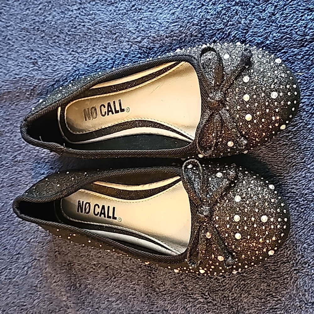 No call black and sparkly little girl flats